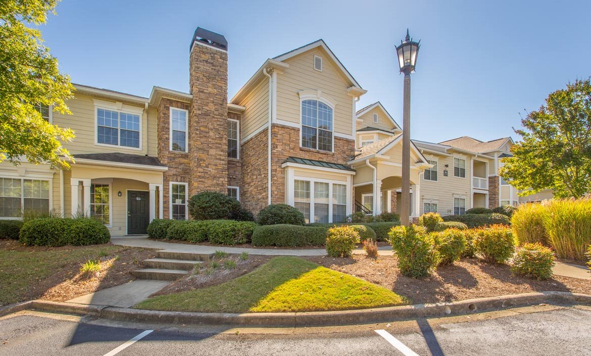 Hawthorne at Lake Heather | Apartments in Birmingham, AL