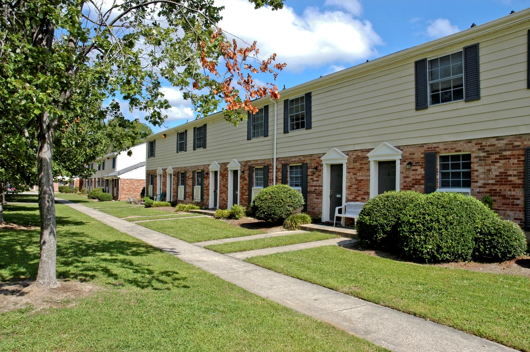 Colony Village Apartments Apartments in New Bern, NC