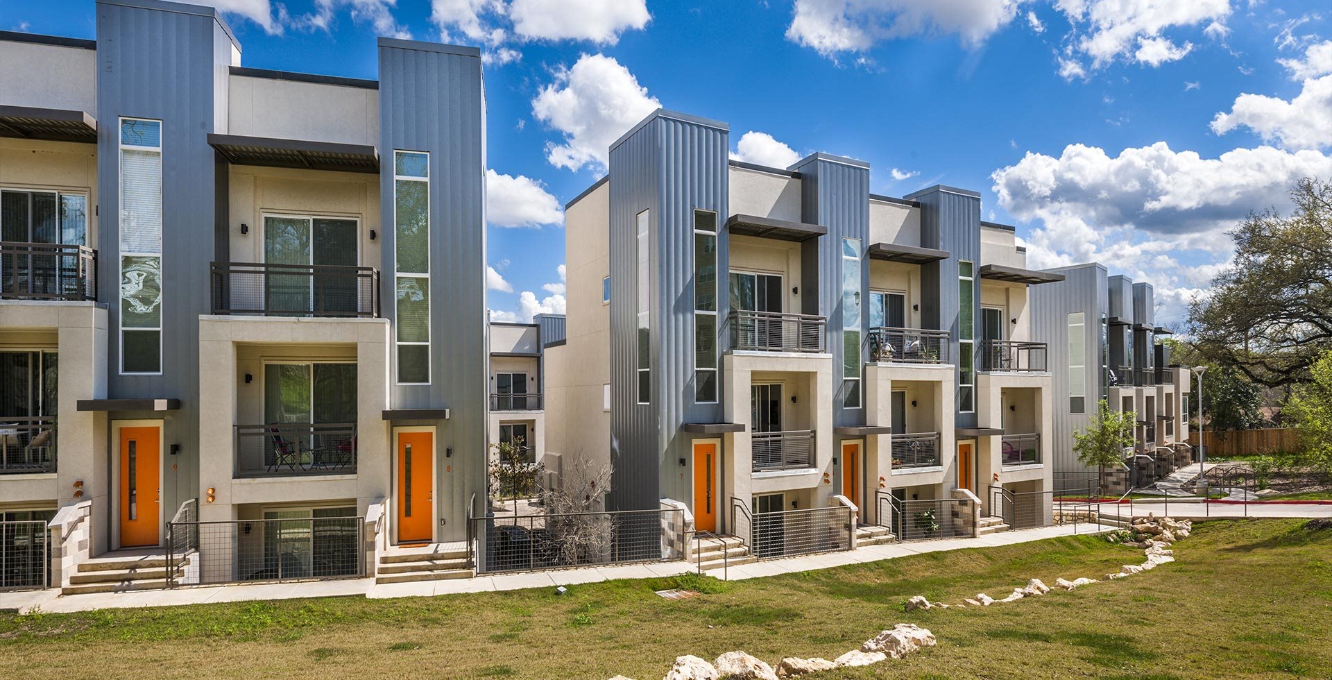 Bell South Lamar Apartments Austin Tx Apartment Living Austin Background 1